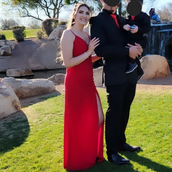 Windsor Evanna Formal Crepe Ruched Dress - Picture 4 of 5